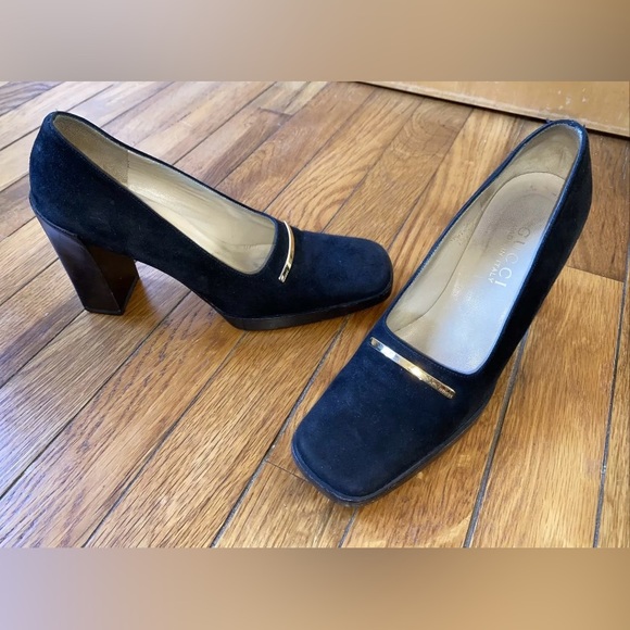 Vintage Gucci Italy Classic Suede Pumps Gold Bar Block Heel Square Toe Size 5 B - Picture 1 of 12